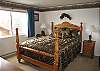 Master bedroom - Queen