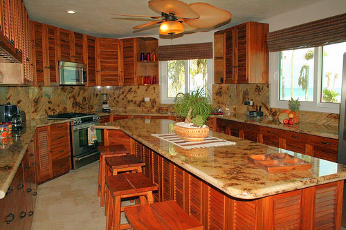 Full Kitchen with breakfast bar-Thumbnail