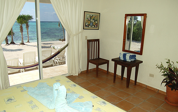 Main level guest bedroom (2)-Thumbnail