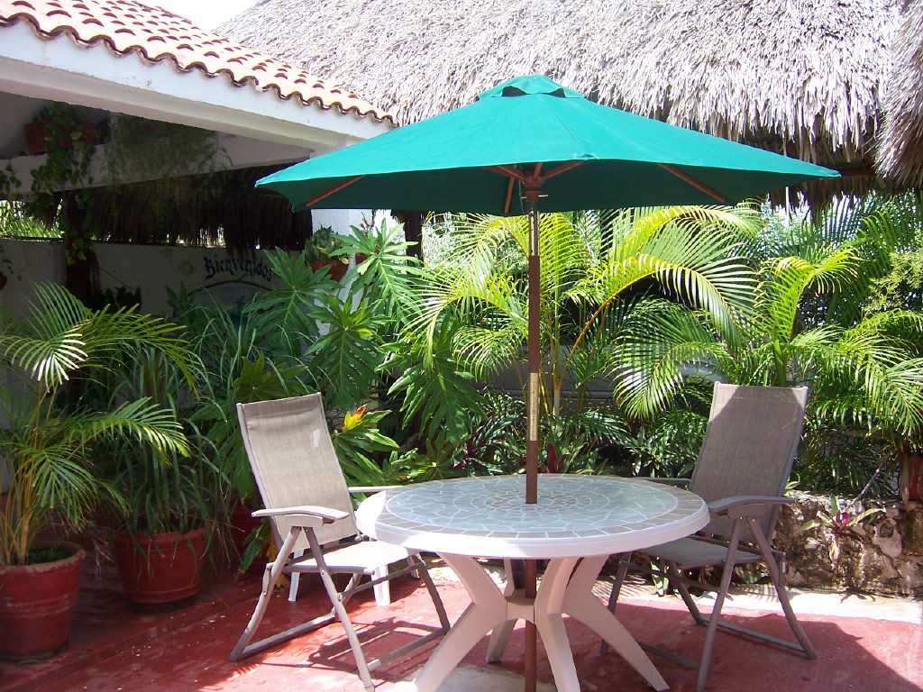 Private garden patio-Thumbnail