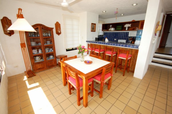 Dining and breakfast bar.-Thumbnail