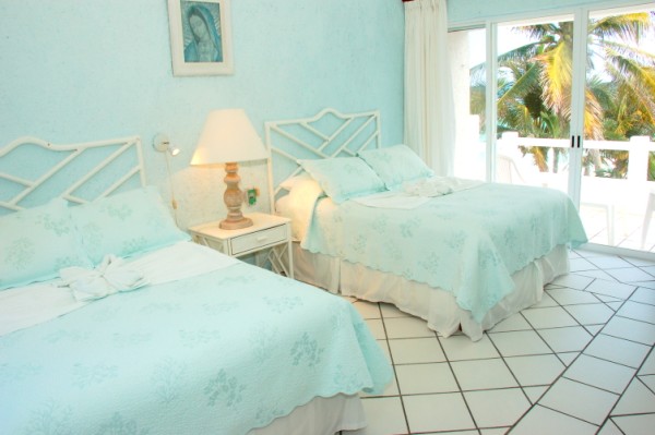 Upper guest bedroom-Thumbnail