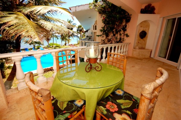 Seven Seas 4. Pool side terrace with ocean views.  South Akumal-Thumbnail