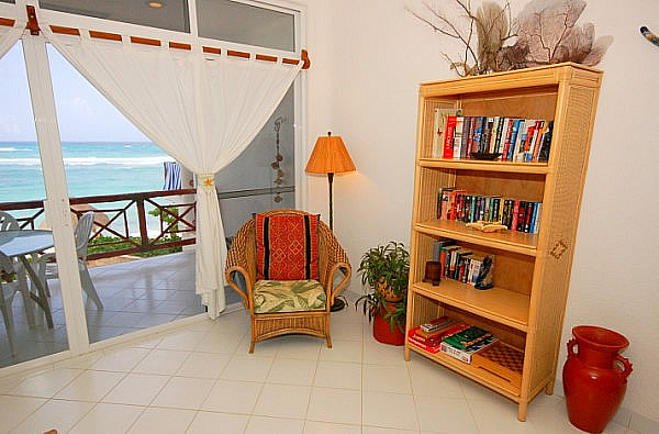 Playa Caribe 4, Reading Corner-Thumbnail
