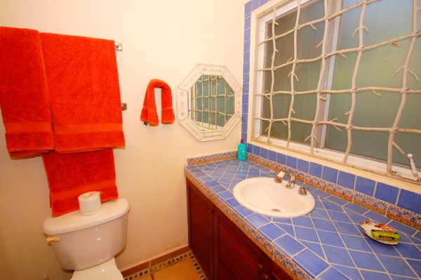 Ground floor ensuite bathrooms-Thumbnail