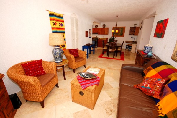 Open plan livingroom at Seven Seas #5-Thumbnail