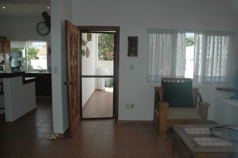 entrance-Thumbnail