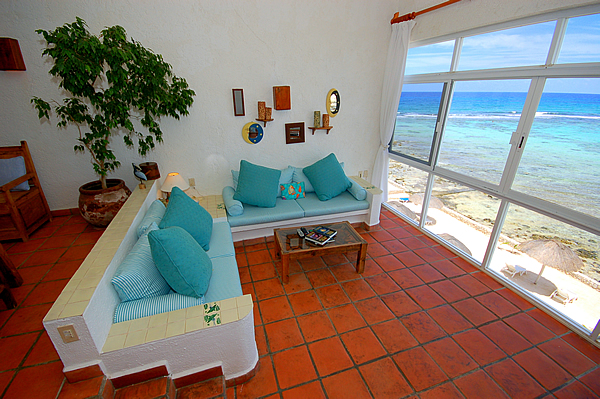 Living Area-Thumbnail