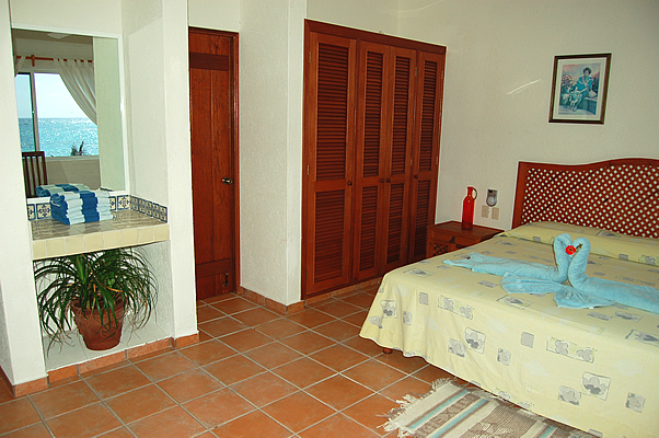 Master Bedroom (3)-Thumbnail