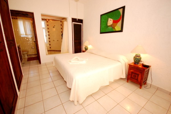 La Sirena condos # 8, Master bedroom, Akumal, Mexico-Thumbnail