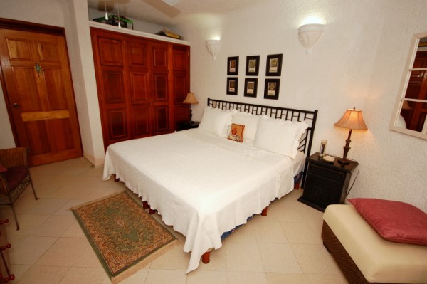Seven Seas Condos #1 master bedroom , South Akumal, Mexico-Thumbnail