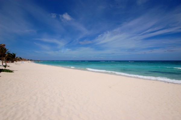 Aventuras Beach looking north-Thumbnail