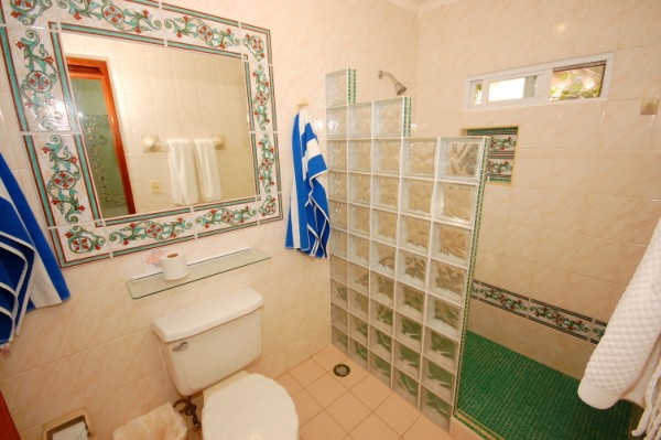 Master Ensuite Bathroom, Seven Seas #5, South Akumal-Thumbnail