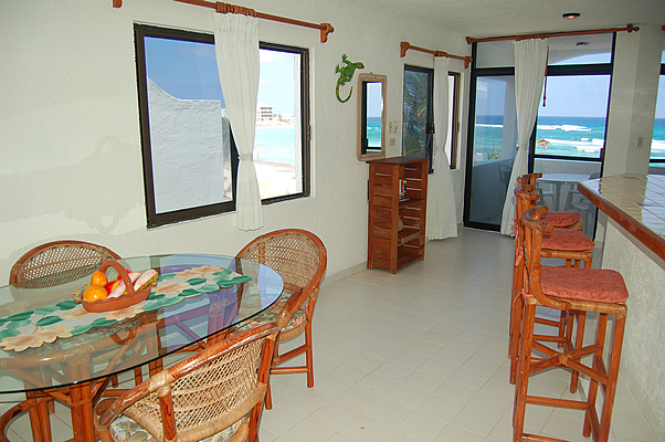 Interior View (2)-Thumbnail