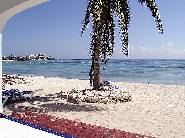 Beachside patio-Thumbnail