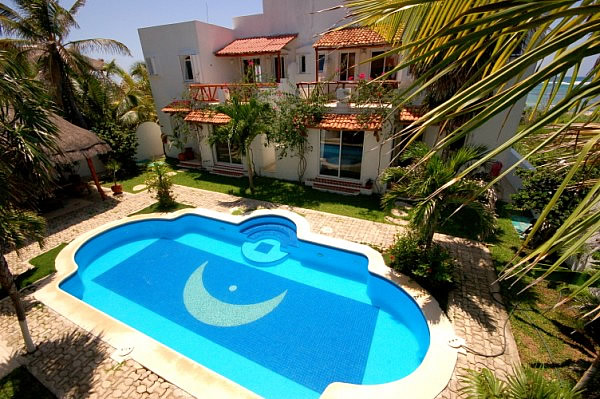 Swimming Pool in front of Pearl Moon-Thumbnail