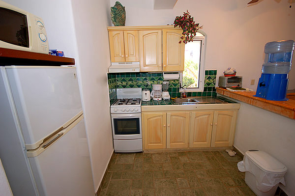 Pearl Moon, Kitchen-Thumbnail