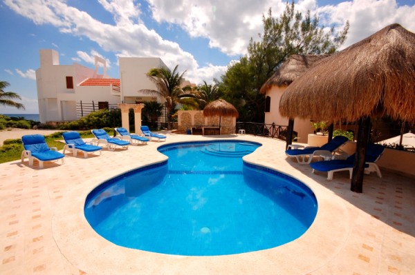 Poolside area, Casa Iguana Akumal Mexico-Thumbnail