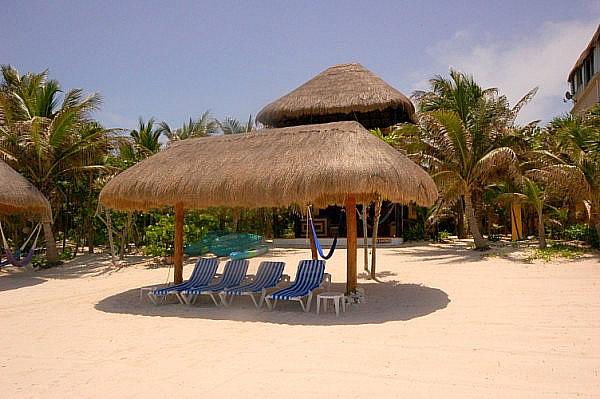 Canciones, Beach Area-Thumbnail