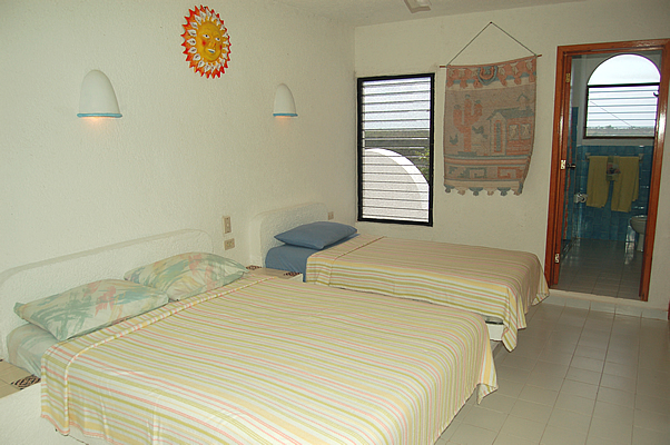 Guest Bedroom (2)-Thumbnail