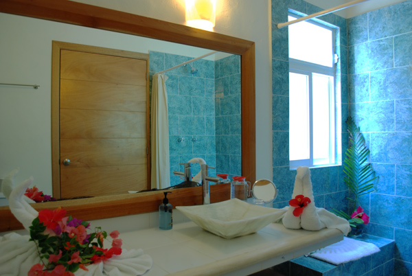 Ensuite bathrooms with tubs-Thumbnail