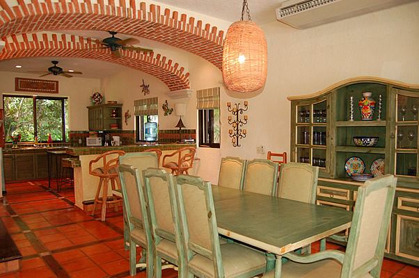 Dining Area-Thumbnail