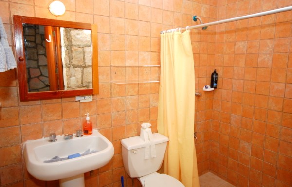 Ensuite bathroom with shower. Casa Maya, Akumal.-Thumbnail