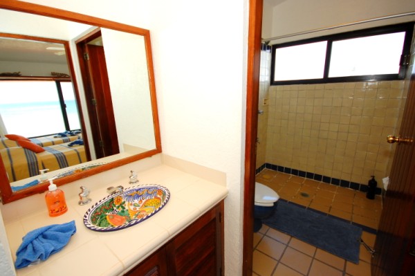 Guest Bathroom, Yool Caanal 5, Akumal-Thumbnail