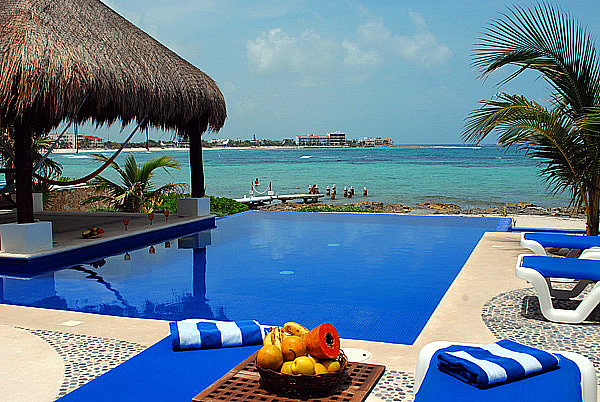 Palapa with hammocks and swim up stools-Thumbnail