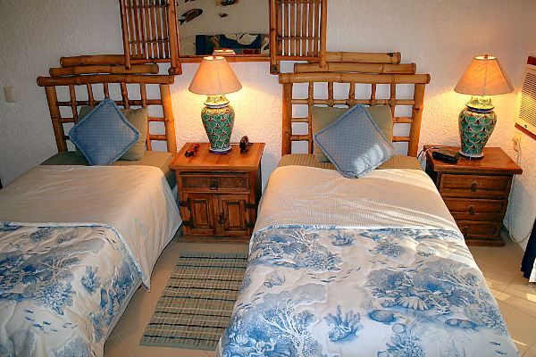 Guest Bedroom-Thumbnail