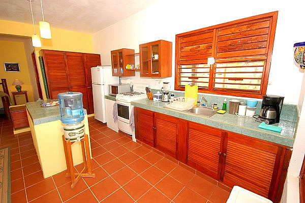 Canciones, Kitchen Area-Thumbnail