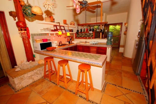 Full Kitchen-Thumbnail