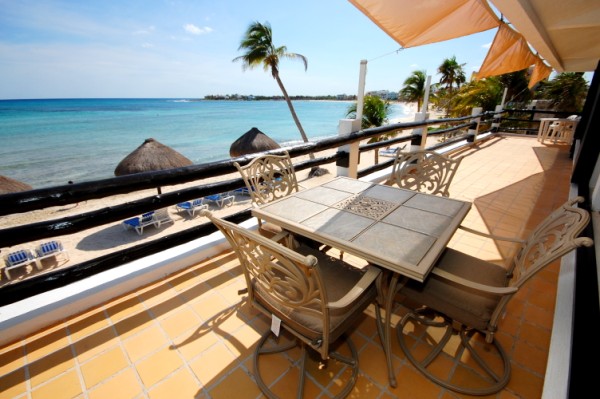 Outdoor dining on the terrace of Yool Caanal 3-Thumbnail