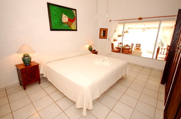 La Sirena condos # 8, Master bedroom, Akumal, Mexico-Thumbnail