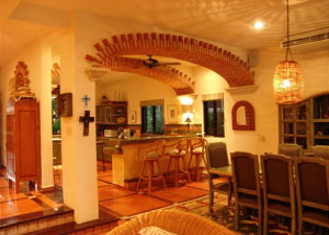 Breakfast bar and dining area.-Thumbnail
