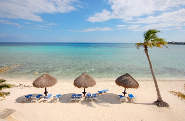 View of the beach from the terrace of Yool Caanal 5, Akumal-Thumbnail