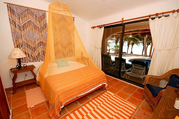 Guest Bedroom (South)-Thumbnail