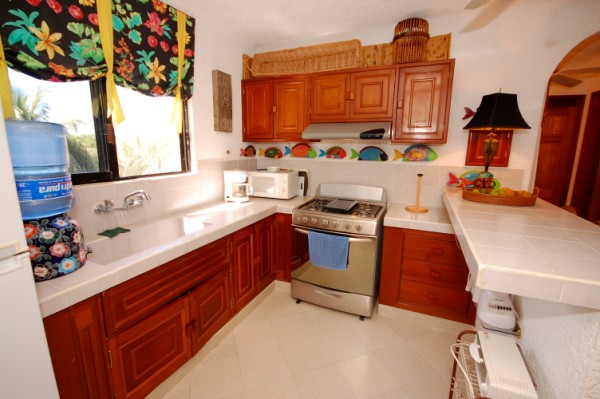 Seven Seas 4 fully equipped kitchen, South Akumal-Thumbnail