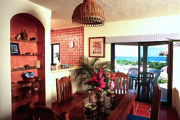 Dining Area-Thumbnail