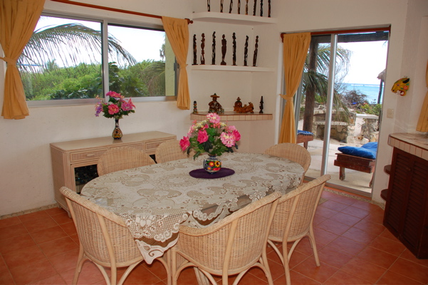 Dining Area-Thumbnail