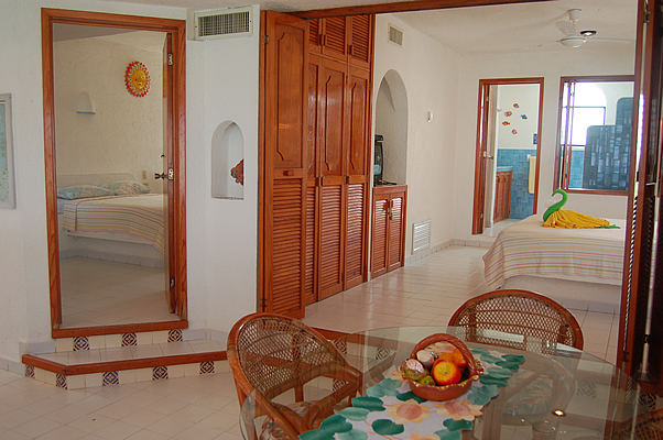 Interior View (3)-Thumbnail