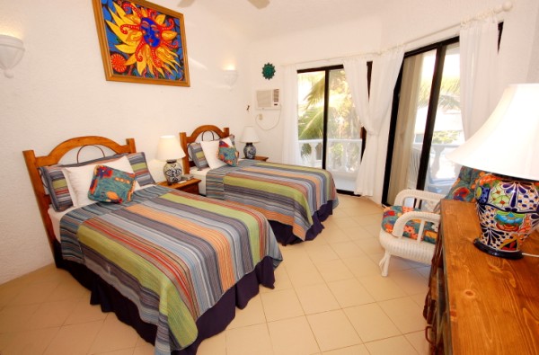 Guest Bedroom, Seven Seas #5, South Akumal-Thumbnail