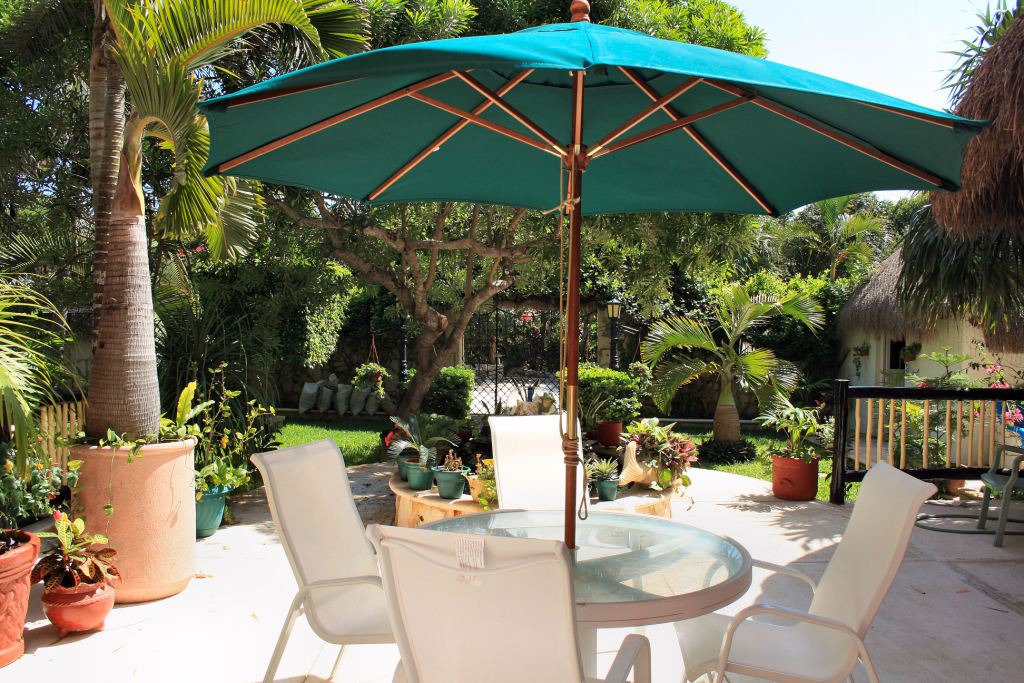 Courtyard Patio-Thumbnail