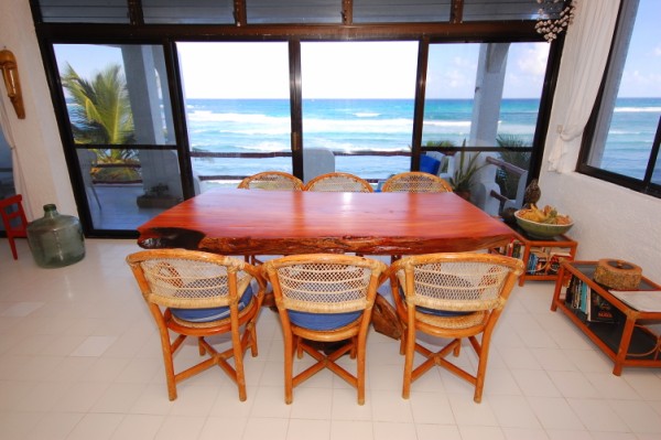 Ocean view dining area-Thumbnail
