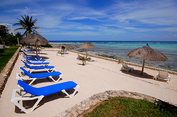 La Sirena, Beach Area-Thumbnail