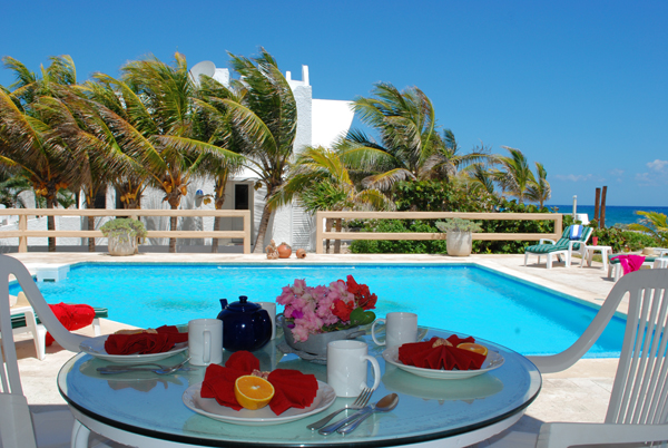 Poolside dining area.-Thumbnail