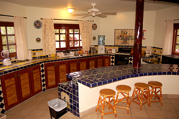 Full Kitchen-Thumbnail