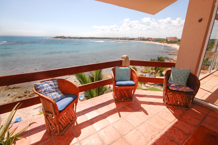 The terrace at La Sirena 14, Akumal-Thumbnail