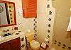 Guest bathroom at La Sirena 14, Akumal-Thumbnail