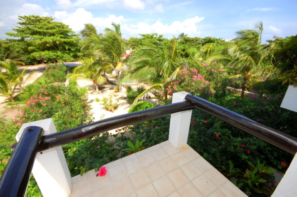 Guest bedroom private jungle view terrace.-Thumbnail